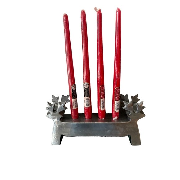 HOLIDAY COLLECTION 4 CRIMSON TAPER CANDLES WITH SHINY METALLIC REINDEER HOLDER - Picture 2 of 7